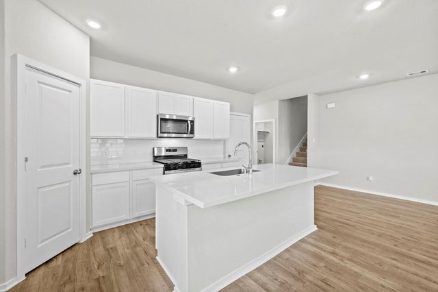 2782 Portugal Laurel Drive, Alvin, TX 77511