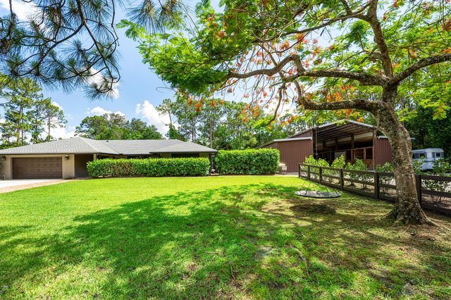 13530 N 59th Ct Court N, The Acreage, FL 33411
