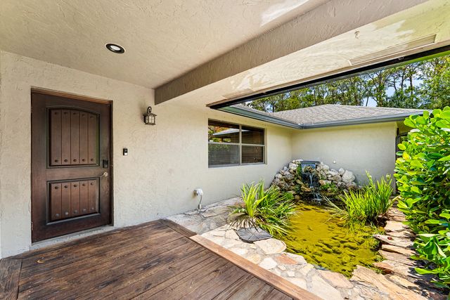 13530 N 59th Ct Court N, The Acreage, FL 33411