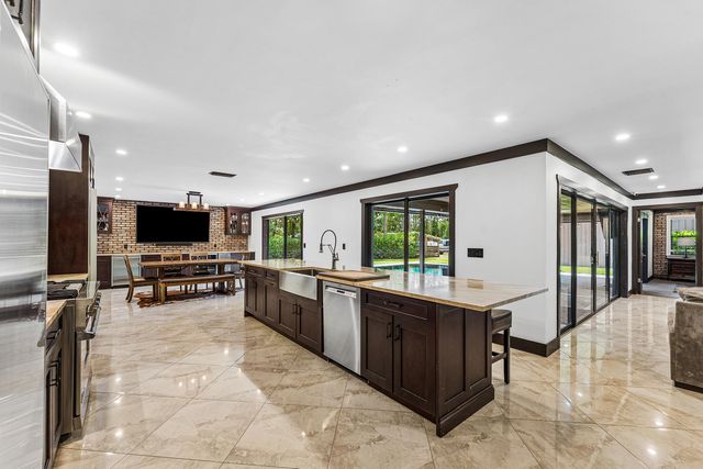 13530 N 59th Ct Court N, The Acreage, FL 33411