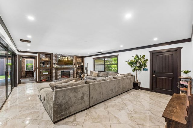 13530 N 59th Ct Court N, The Acreage, FL 33411
