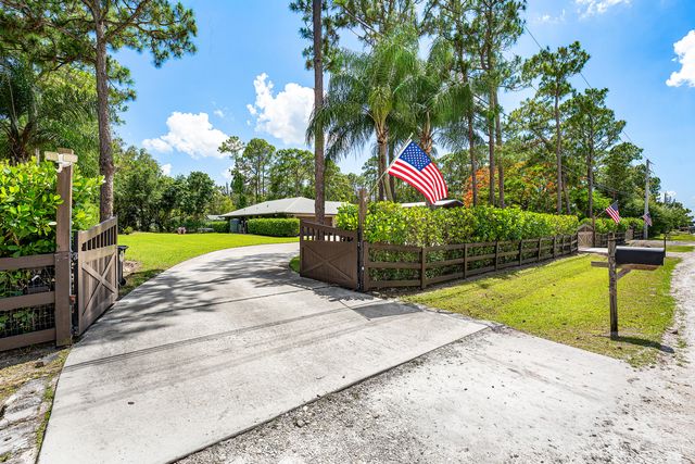 13530 N 59th Ct Court N, The Acreage, FL 33411