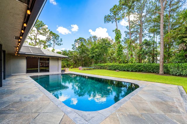 13530 N 59th Ct Court N, The Acreage, FL 33411