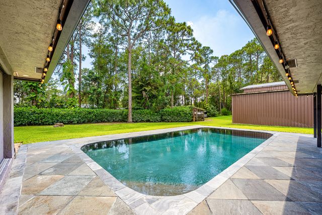 13530 N 59th Ct Court N, The Acreage, FL 33411