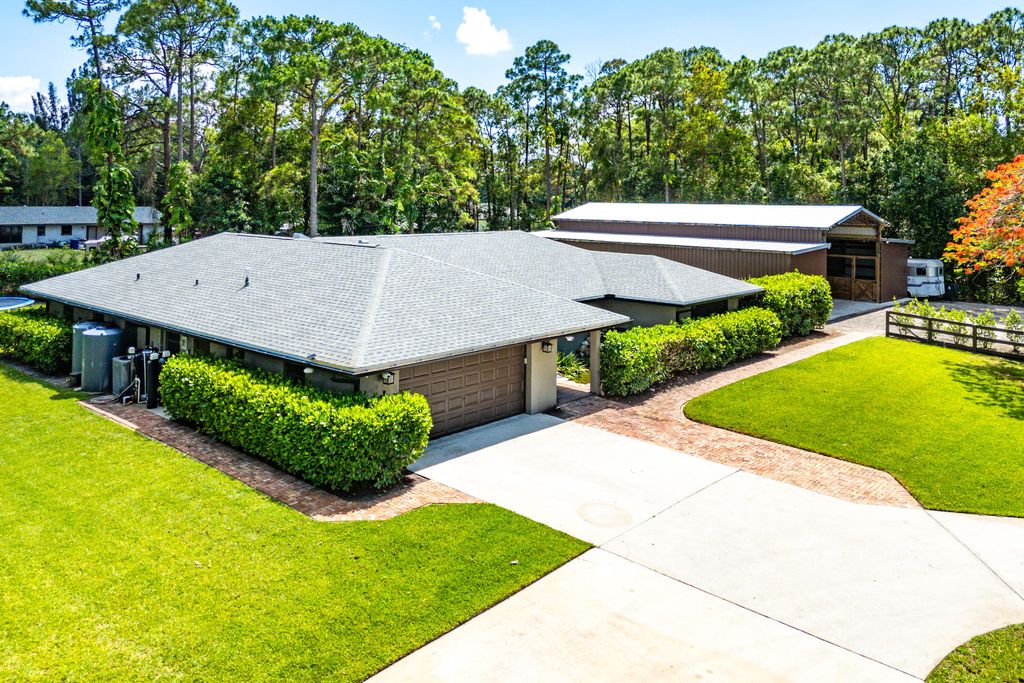 13530 N 59th Ct Court N, The Acreage, FL 33411