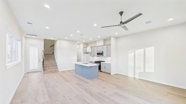 3925 Willowbend Point, Houston, TX 77025