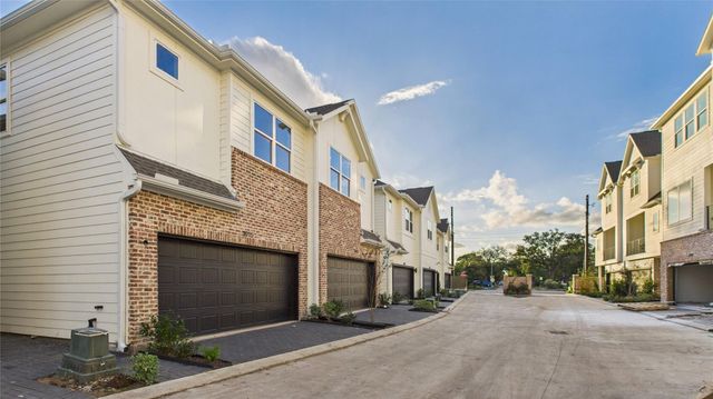 3925 Willowbend Point, Houston, TX 77025