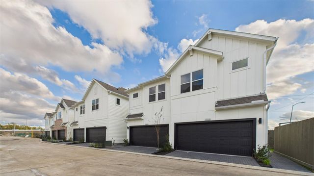 3925 Willowbend Point, Houston, TX 77025