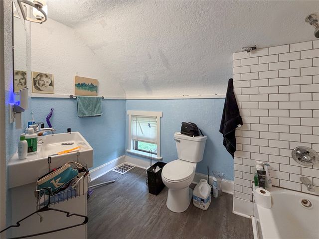 1357 23rd Street, Des Moines, IA 50311