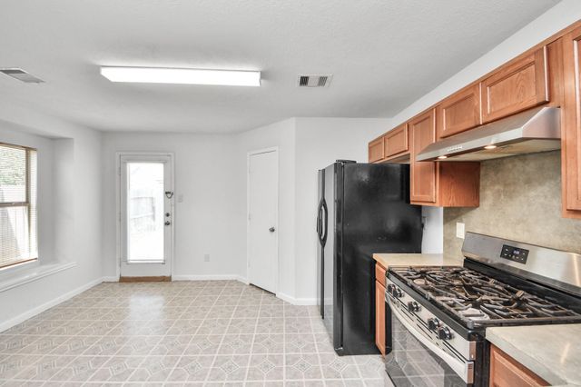 7919 Cypress Edge Drive, Cypress, TX 77433