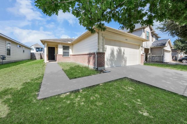 7919 Cypress Edge Drive, Cypress, TX 77433