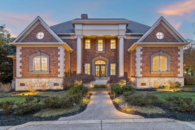 384 Lake Valley Dr, Franklin, TN 37069