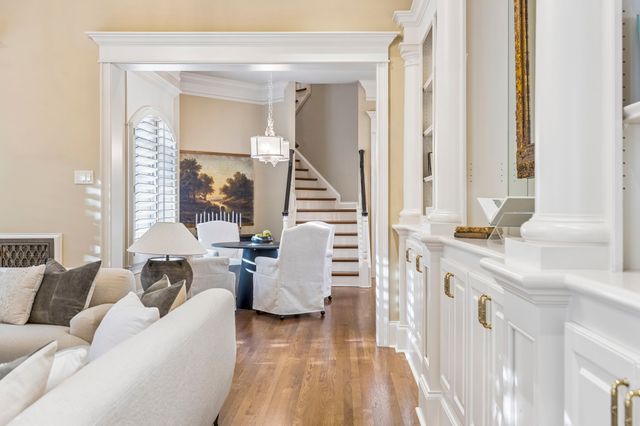 384 Lake Valley Dr, Franklin, TN 37069