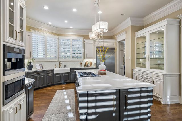 384 Lake Valley Dr, Franklin, TN 37069