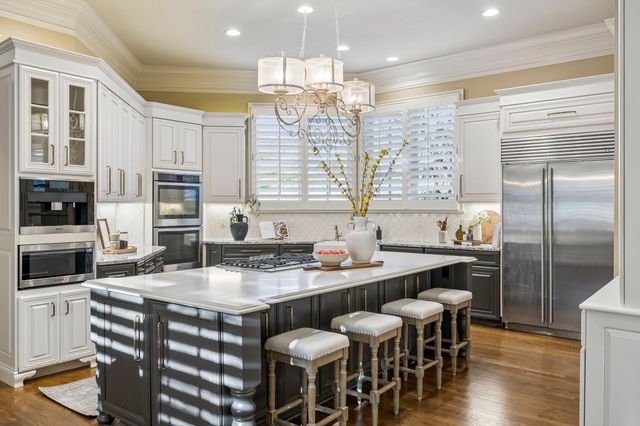 384 Lake Valley Dr, Franklin, TN 37069