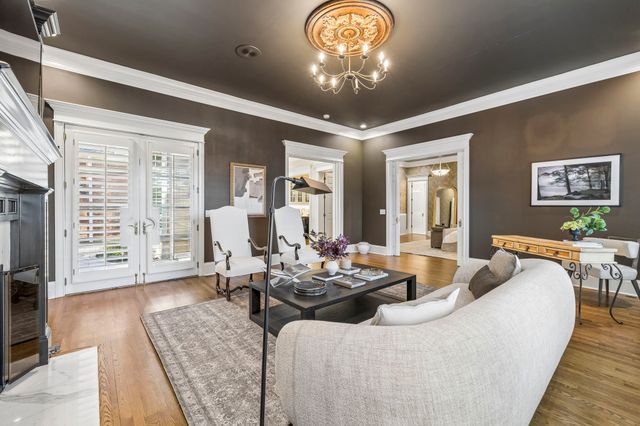 384 Lake Valley Dr, Franklin, TN 37069