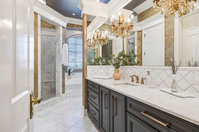 384 Lake Valley Dr, Franklin, TN 37069