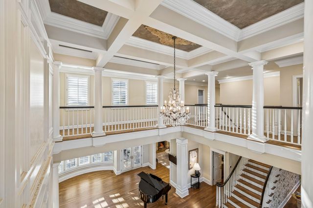 384 Lake Valley Dr, Franklin, TN 37069