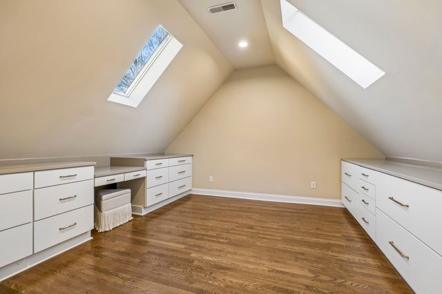 384 Lake Valley Dr, Franklin, TN 37069