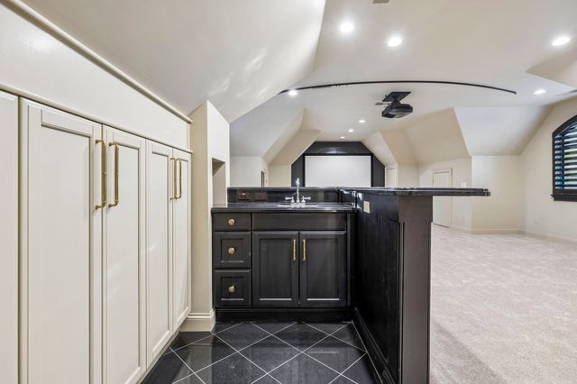 384 Lake Valley Dr, Franklin, TN 37069