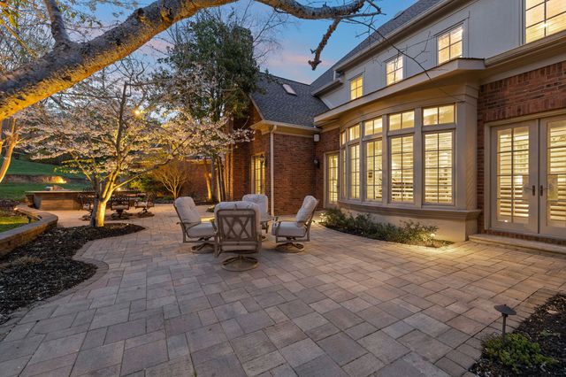 384 Lake Valley Dr, Franklin, TN 37069