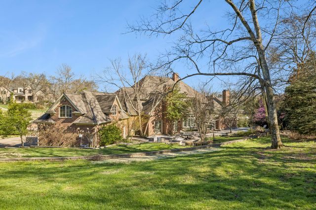 384 Lake Valley Dr, Franklin, TN 37069