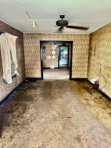216 N Calumet Avenue, Michigan City, IN 46360