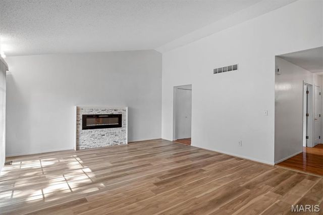 16306 Westglen Farms Court, Ballwin, MO 63011
