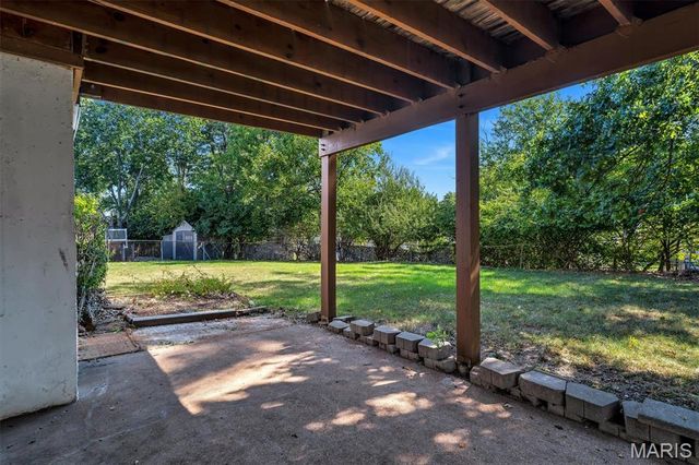 16306 Westglen Farms Court, Ballwin, MO 63011