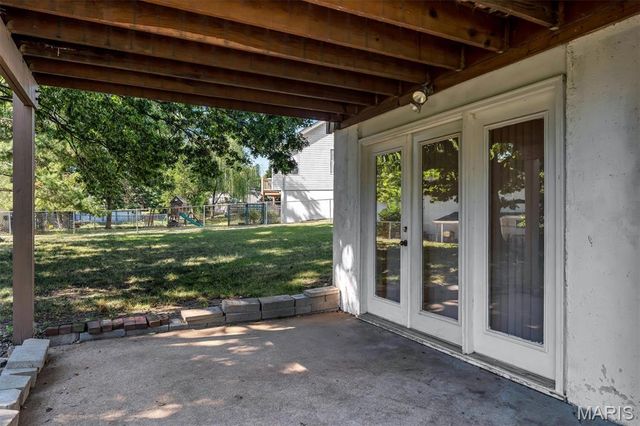 16306 Westglen Farms Court, Ballwin, MO 63011