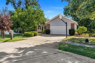 16306 Westglen Farms Court, Ballwin, MO 63011