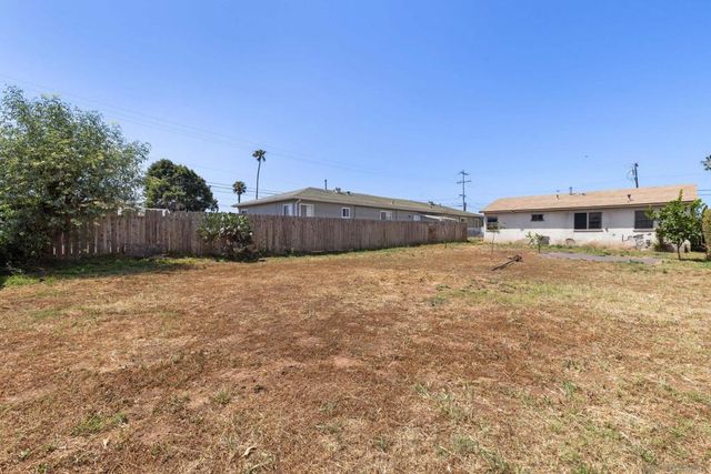 535 12th St, Imperial Beach, CA 91932