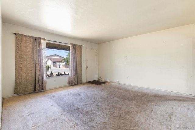 535 12th St, Imperial Beach, CA 91932