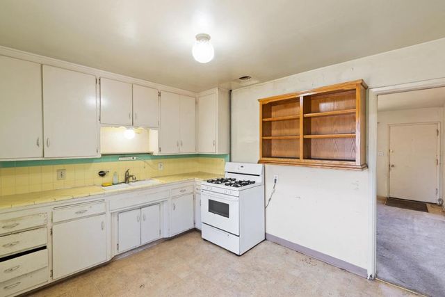 535 12th St, Imperial Beach, CA 91932