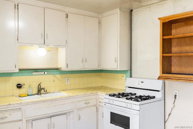535 12th St, Imperial Beach, CA 91932