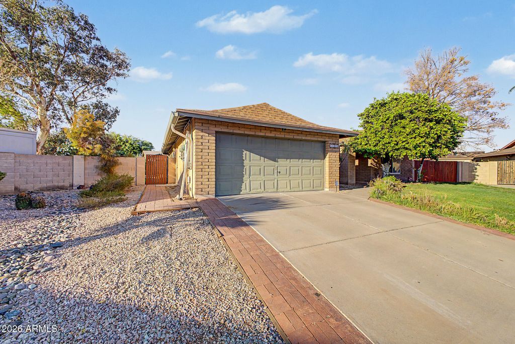 11243 N 58TH Drive, Glendale, AZ 85304 — photo 2