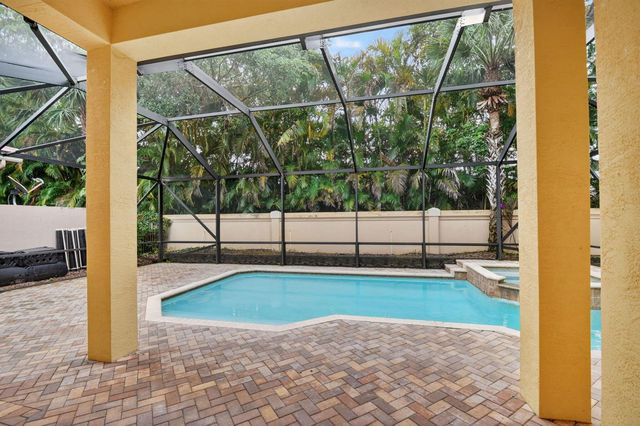10247 Isle Wynd Court, Boynton Beach, FL 33437