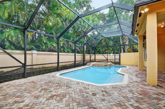 10247 Isle Wynd Court, Boynton Beach, FL 33437