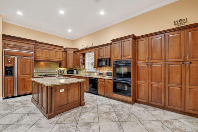 10247 Isle Wynd Court, Boynton Beach, FL 33437