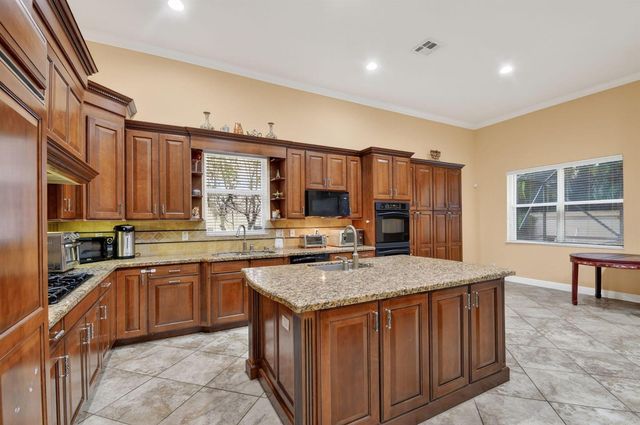 10247 Isle Wynd Court, Boynton Beach, FL 33437