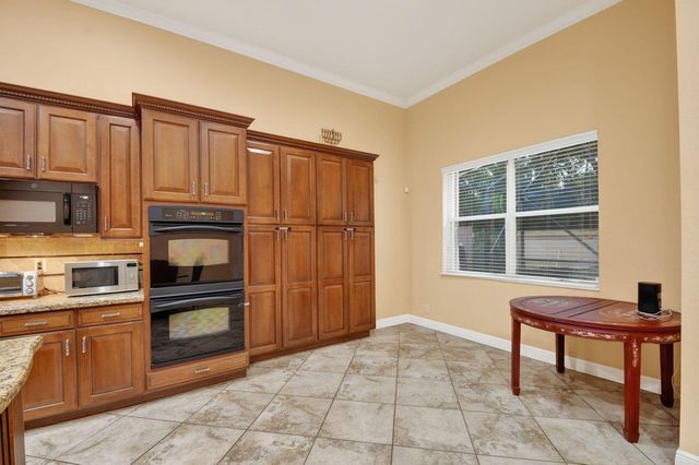 10247 Isle Wynd Court, Boynton Beach, FL 33437