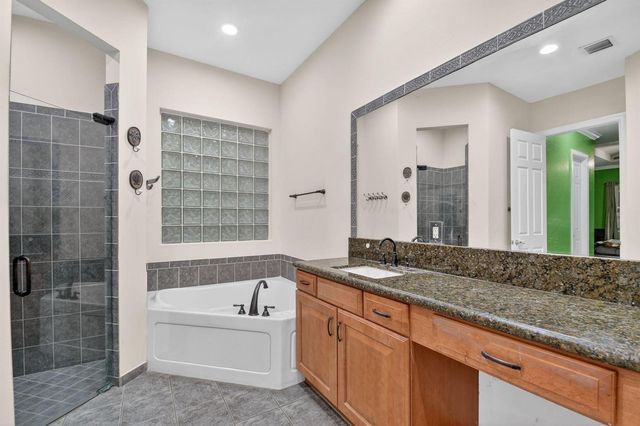 10247 Isle Wynd Court, Boynton Beach, FL 33437