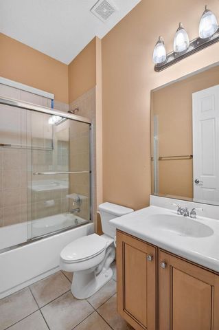 10247 Isle Wynd Court, Boynton Beach, FL 33437