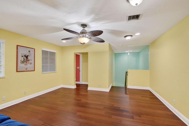 10247 Isle Wynd Court, Boynton Beach, FL 33437
