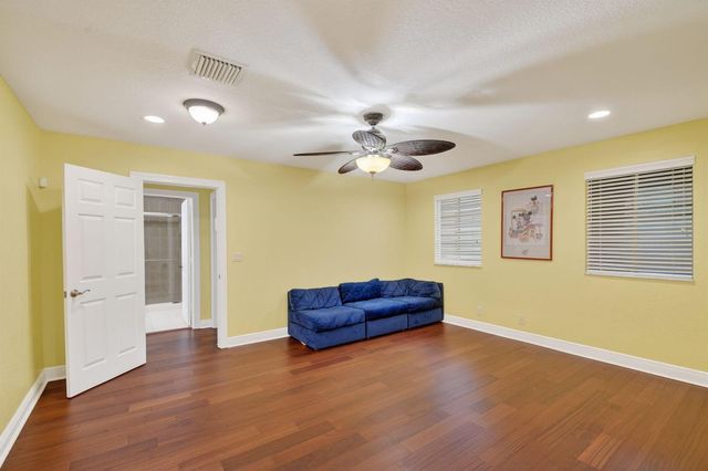 10247 Isle Wynd Court, Boynton Beach, FL 33437