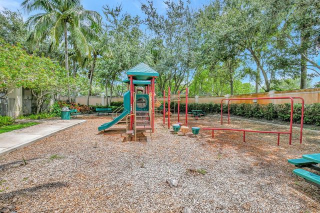 10247 Isle Wynd Court, Boynton Beach, FL 33437