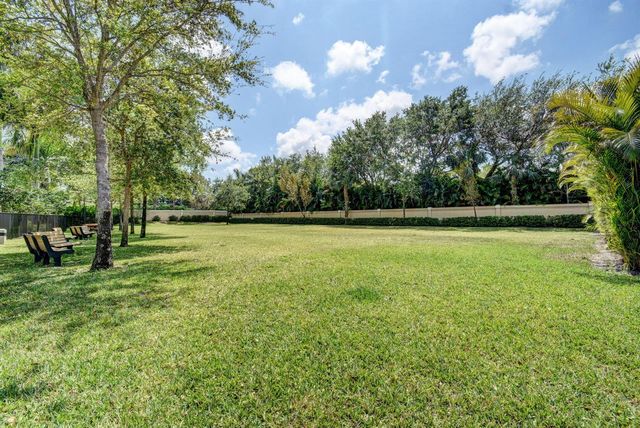 10247 Isle Wynd Court, Boynton Beach, FL 33437