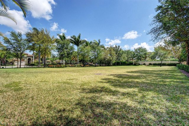 10247 Isle Wynd Court, Boynton Beach, FL 33437