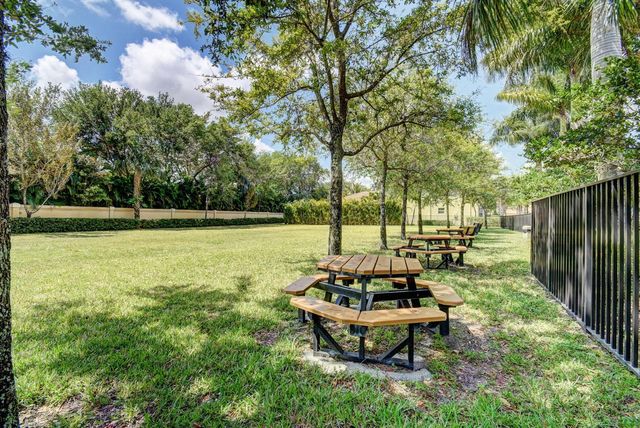 10247 Isle Wynd Court, Boynton Beach, FL 33437
