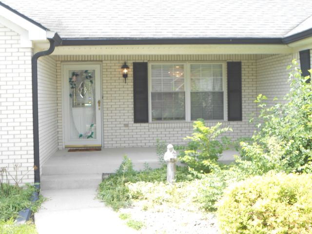 4140 S Danita Court S, New Palestine, IN 46163
